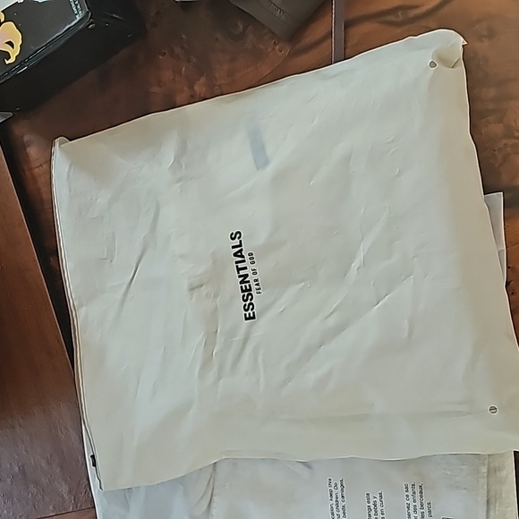 🔥ESSENTIALS FEAR OF GOD 🔥SZ XL SHORTS🔥💯 AUTHENTIC 🔥 - Picture 7 of 7